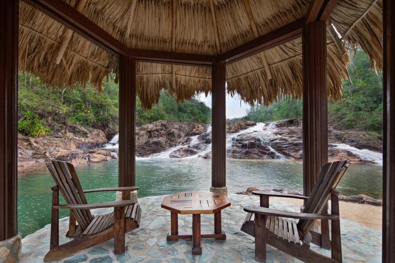 Gaia Riverlodge Unitedville 外观 照片