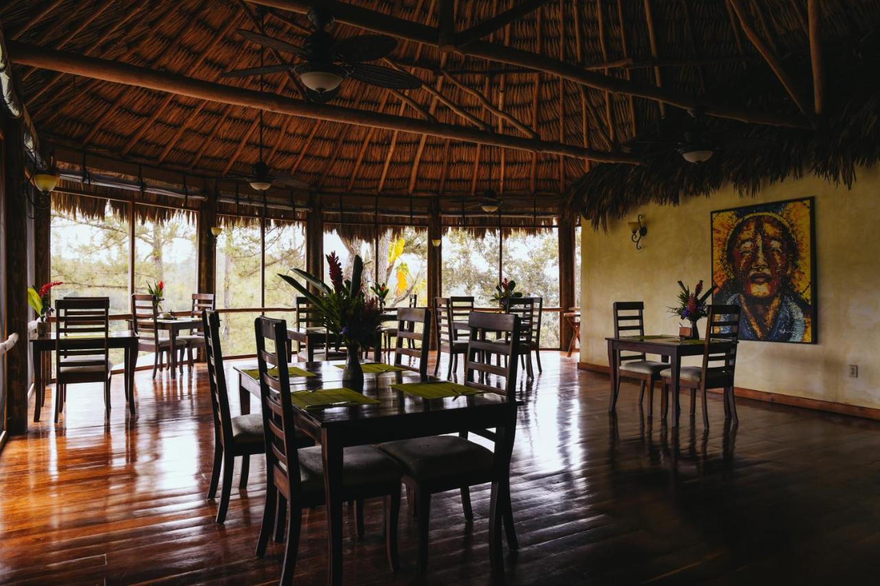 Gaia Riverlodge Unitedville 外观 照片