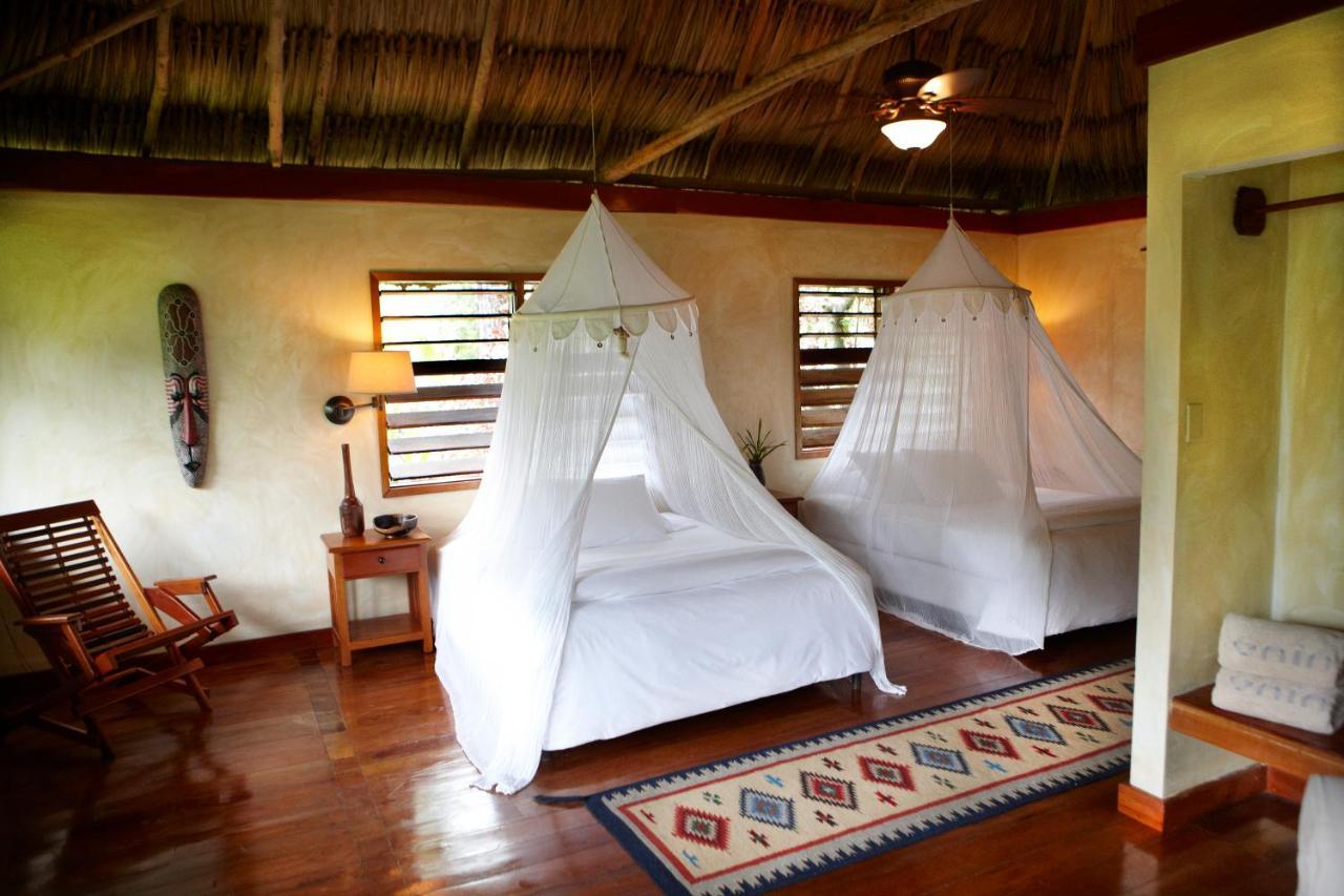 Gaia Riverlodge Unitedville 外观 照片