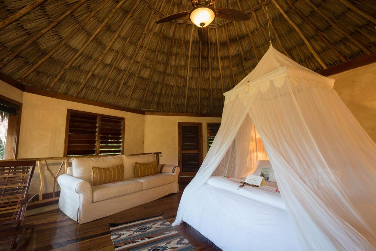 Gaia Riverlodge Unitedville 外观 照片