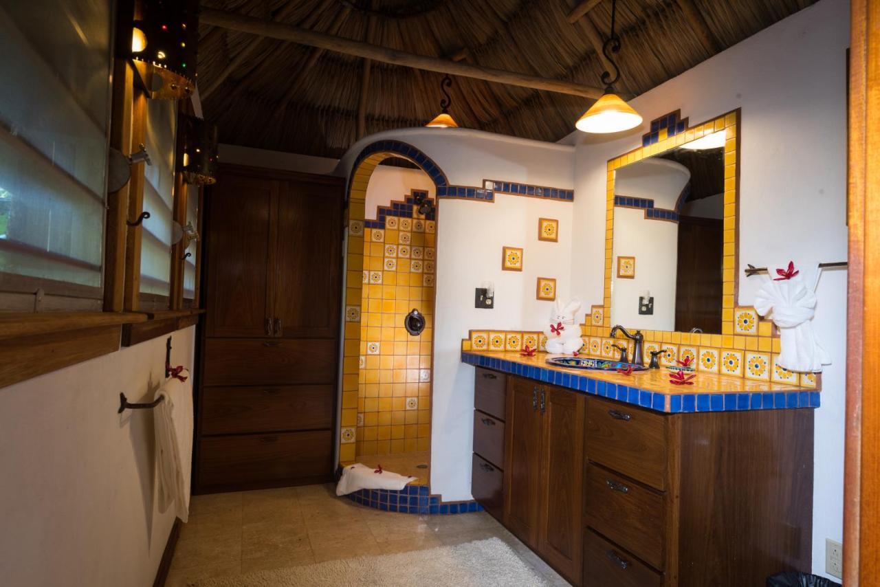 Gaia Riverlodge Unitedville 外观 照片