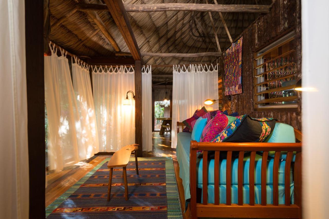 Gaia Riverlodge Unitedville 外观 照片