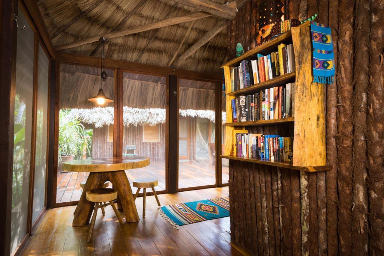 Gaia Riverlodge Unitedville 外观 照片
