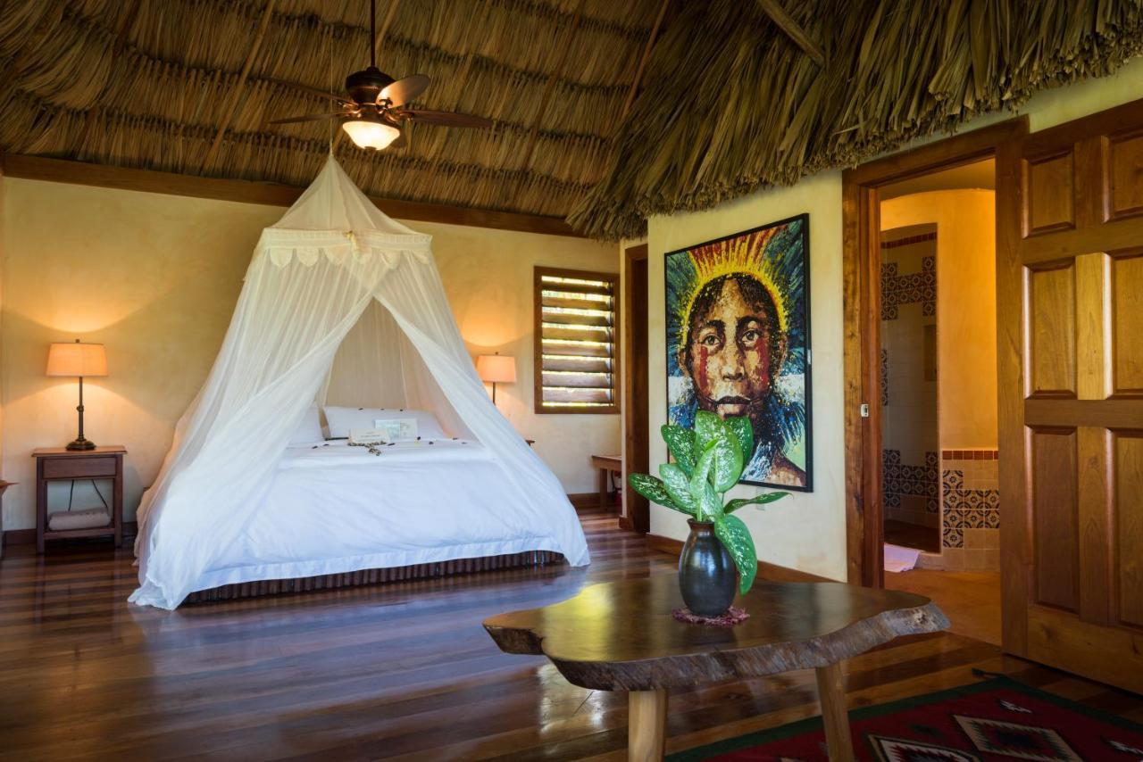 Gaia Riverlodge Unitedville 外观 照片