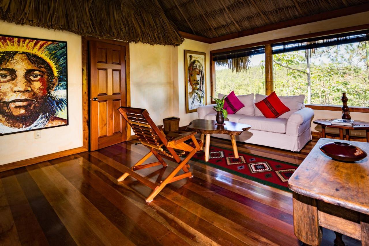 Gaia Riverlodge Unitedville 外观 照片