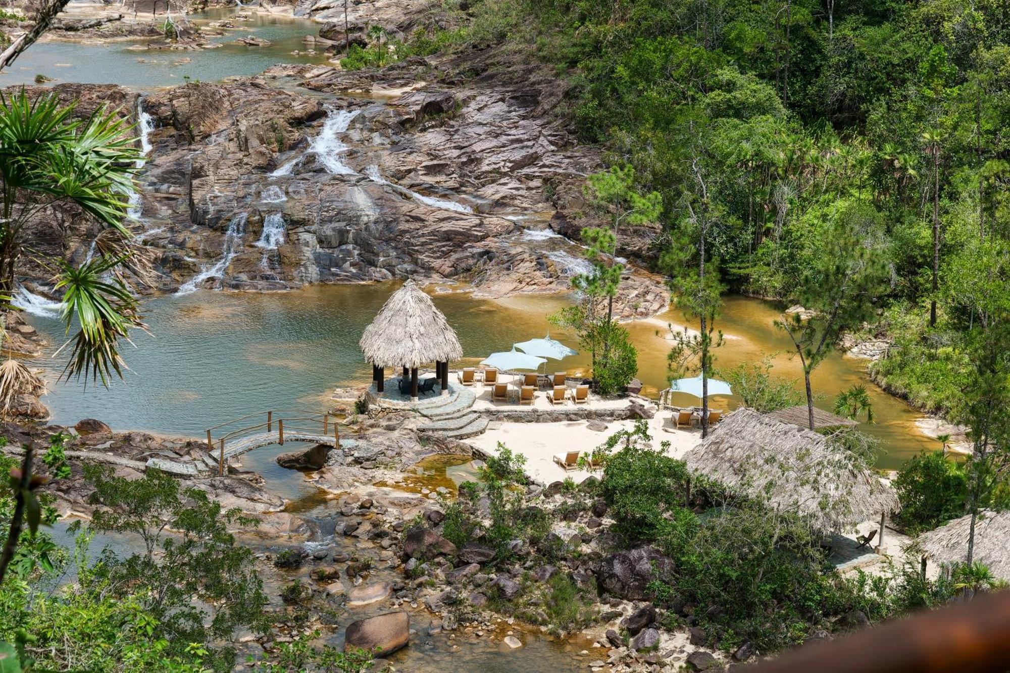 Gaia Riverlodge Unitedville 外观 照片