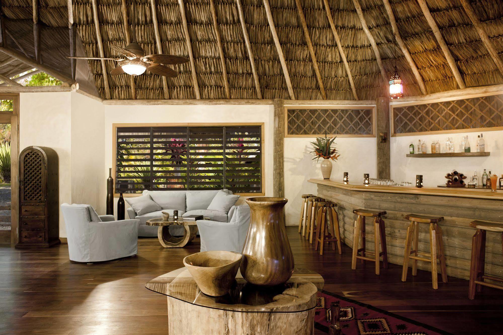 Gaia Riverlodge Unitedville 外观 照片